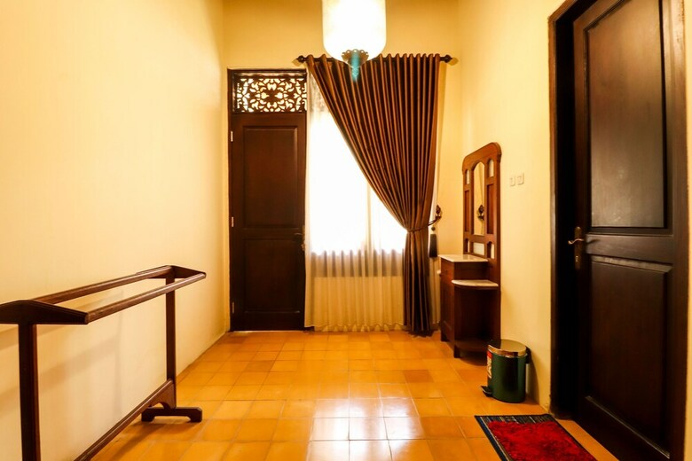 Hotel Griya Pamengkang 1 - Javanese House