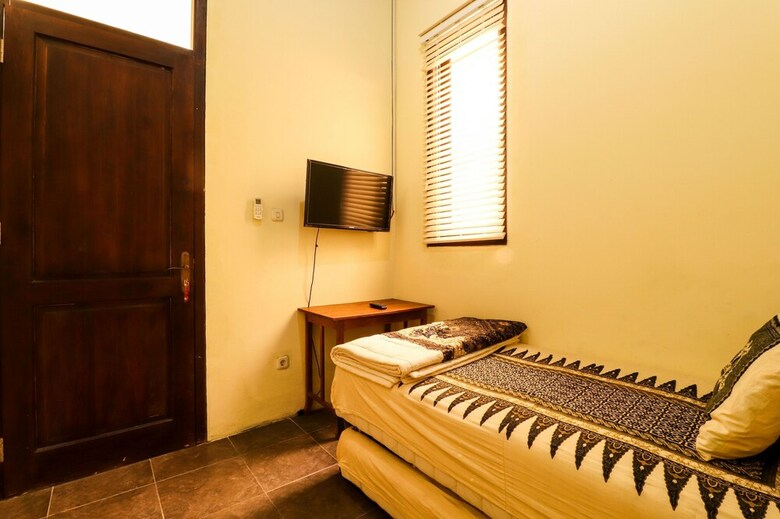 Hotel Griya Pamengkang 1 - Javanese House