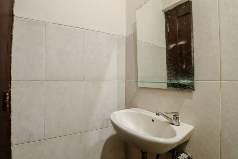 Hotel Bi.es Homestay