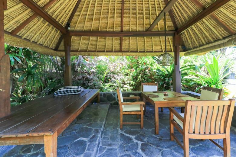 Hotel Palm Beach Villas Bali