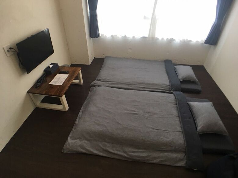 Hostal Golden Mile Hostel