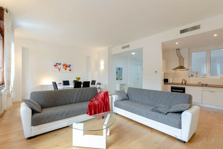 Altido Perfect Apartment In The City Centre