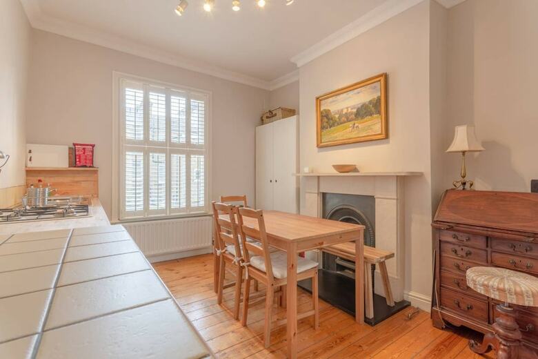 Charming Two Bedroom Home In West London