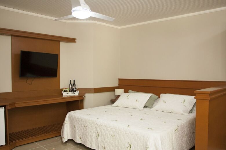 Hotel Pousada Pinheiros Do Caracol