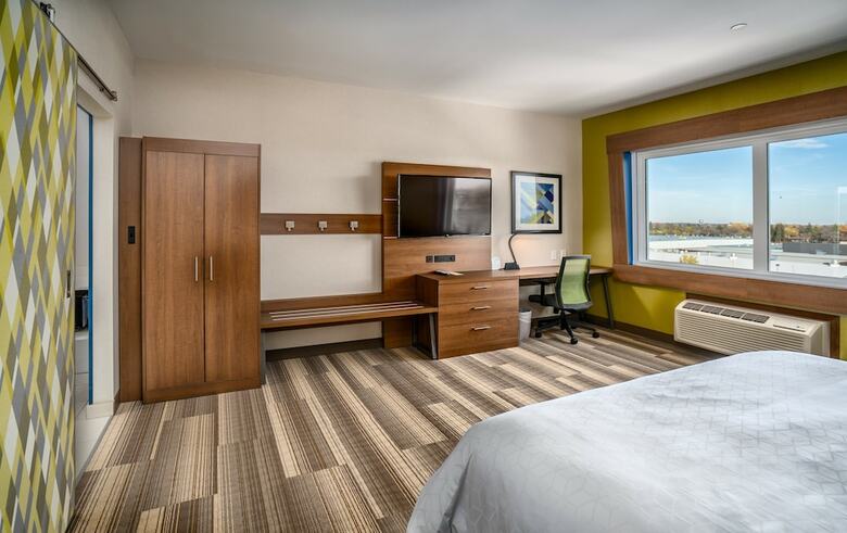 Hotel Holiday Inn Express & Suites Brandon