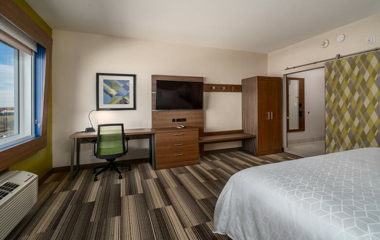 Hotel Holiday Inn Express & Suites Brandon