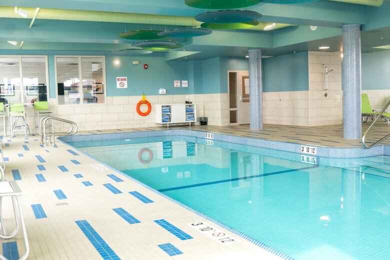Hotel Holiday Inn Express & Suites Brandon
