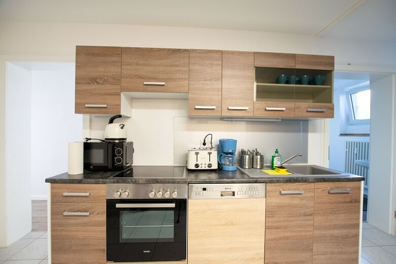Tolstov-hotels Convenient 4 Room Apartment