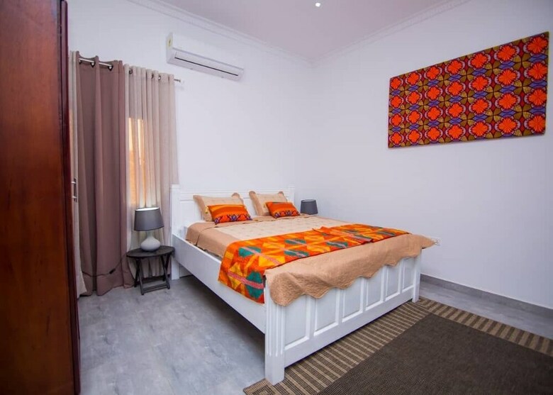The Blank Lounge & Apartment