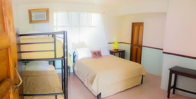 Bed & Breakfast Dona Mara Beach Hotel