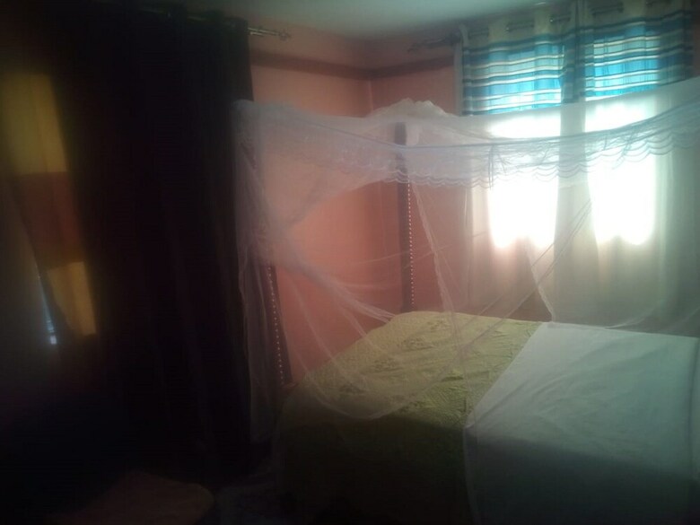 Hotel Famouse Guest House