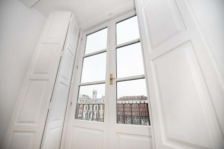 Apartamentos Espacios Blanco Plaza Mayor Con Vistas