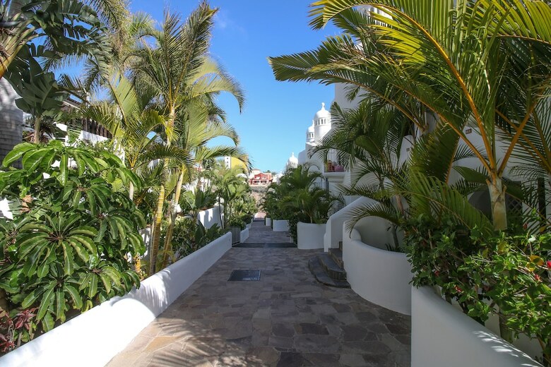 Apartamentos Espacios Blanco Adeje Paradise