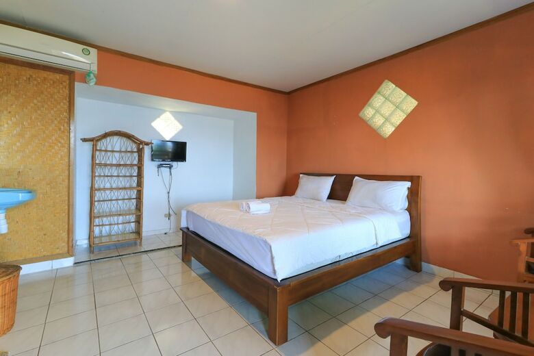 Hotel Tara Bar & Resto Air Sanih