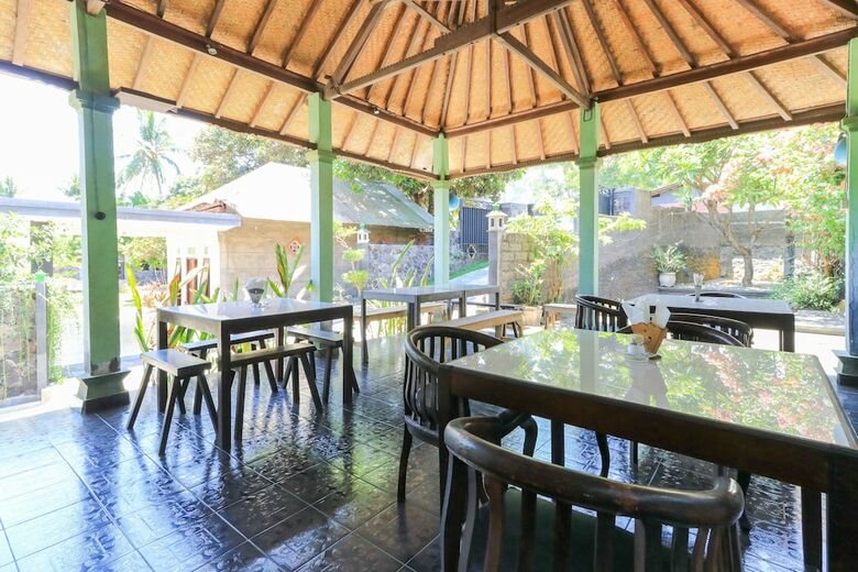 Hotel Tara Bar & Resto Air Sanih