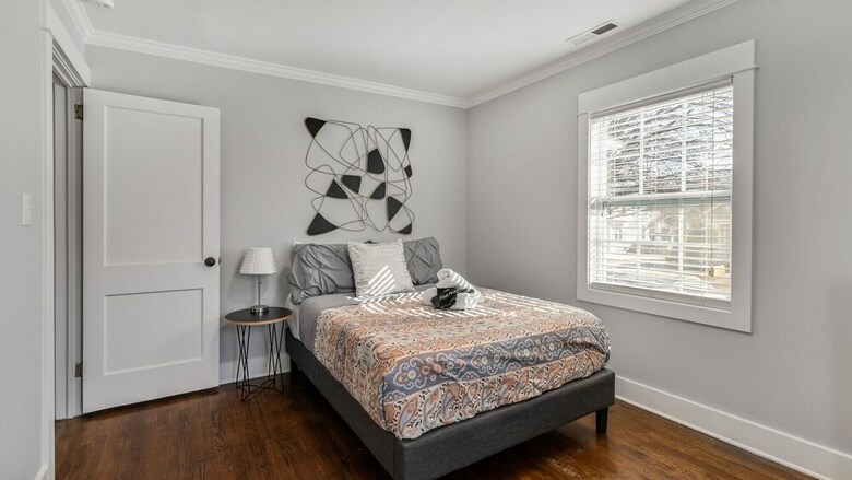 2 Bedroom, Georgia Avenue
