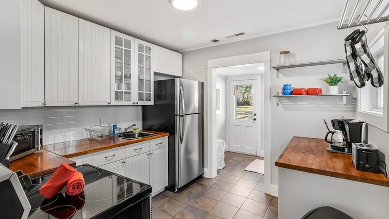 2 Bedroom, Georgia Avenue