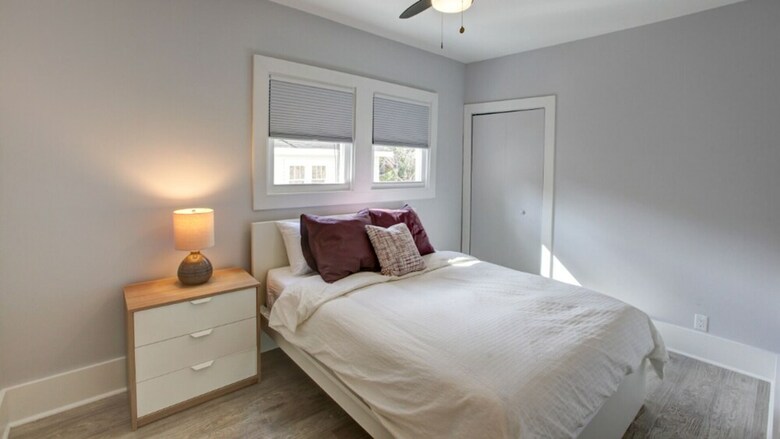 9 Bedroom, South Mint Street