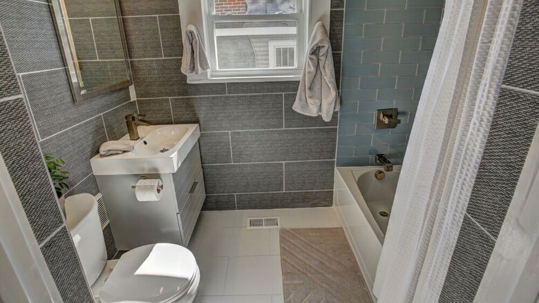 9 Bedroom, South Mint Street