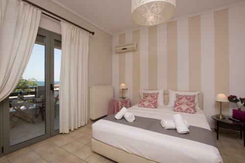 Hotel Golden Coast Boutique - Luxury Living