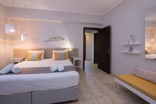Hotel Golden Coast Boutique - Luxury Living