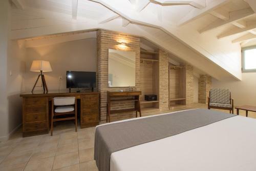Hotel Golden Coast Boutique - Luxury Living