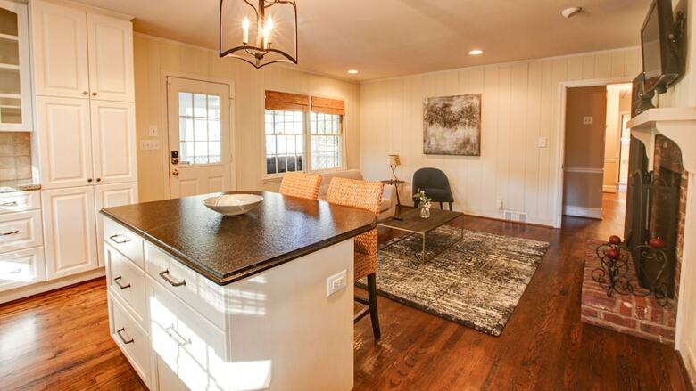 3 Bedroom, Woodlark Lane