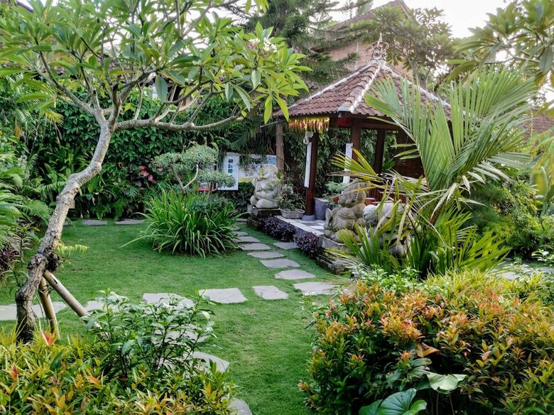 Hotel Putu's Paradise Guesthouse