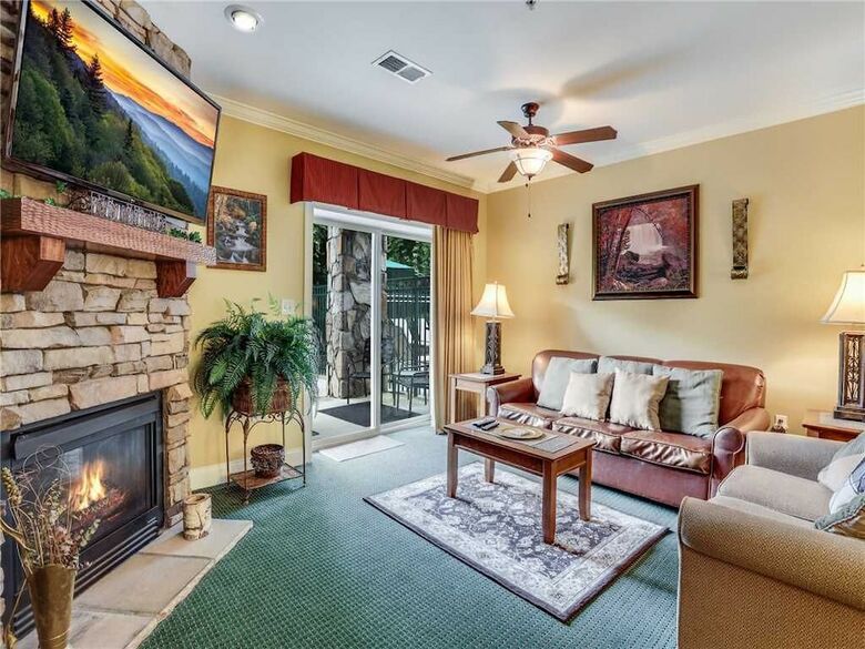 Apartamento Downtown Delight, 2 Bedrooms, Pool, Hot Tub, Sleeps 6