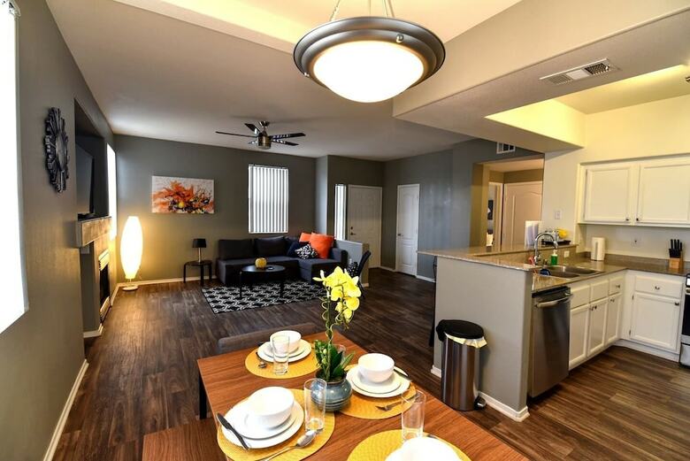 Beautiful & Quiet Apartment 15 Minutes From Strip