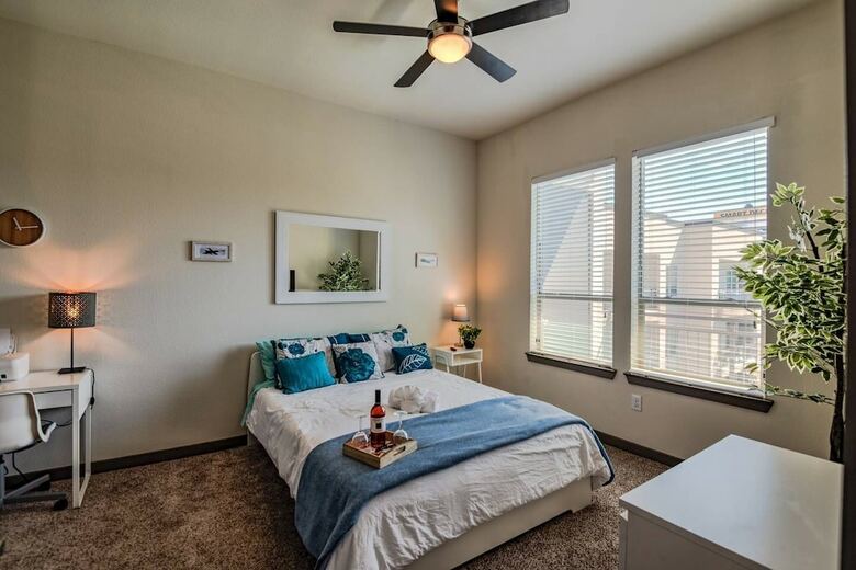 Brand New Modern Condo Pool Very Quiet & Safe