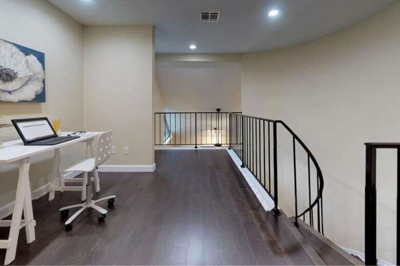 Beautiful Home In The Woodlands Best Location!