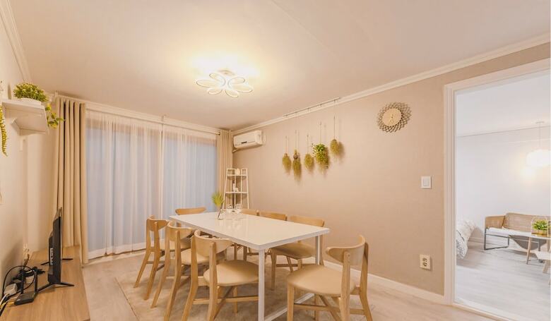 Seeu House
