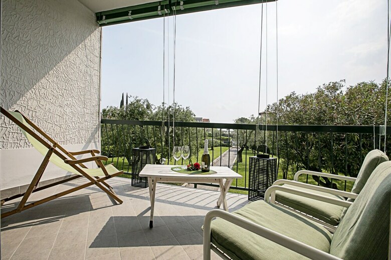Apartamento Maderno Front Lake Escape