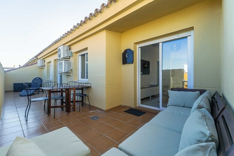 Apartamentos Sur Suites �tico Soler