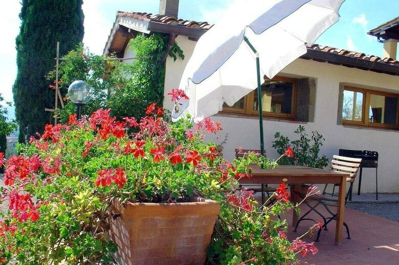 Apartment With One Bedroom In Castelfranco Piandisc�, With Pool Access