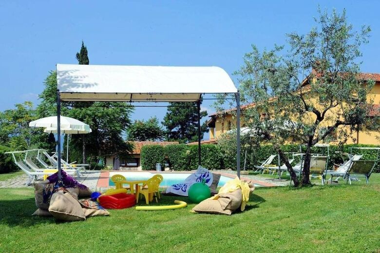 Apartment With One Bedroom In Castelfranco Piandisc�, With Pool Access