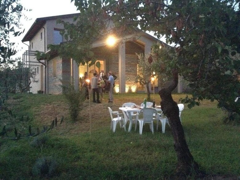 Apartment With 2 Bedrooms In Castelfranco Piandisc�, With Pool Access And Wifi