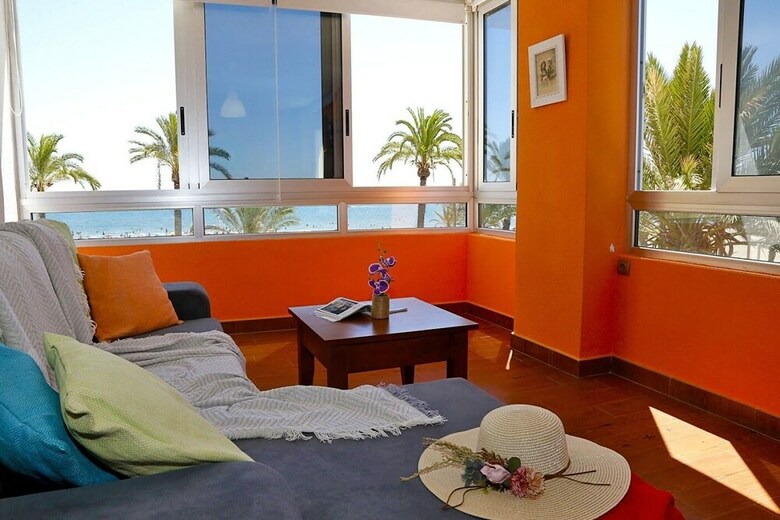 Apartamentos First Line Of The Beach