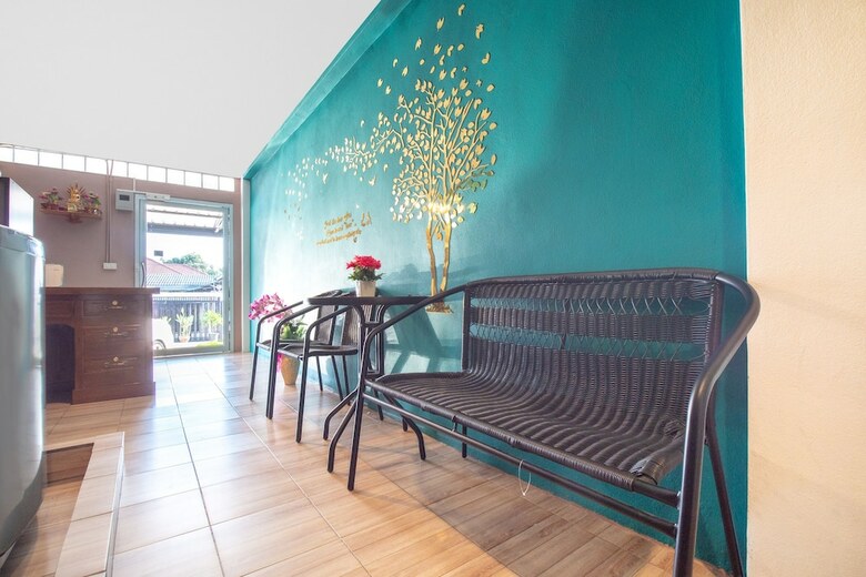 Hotel Oyo 784 Brown Home Sattahip