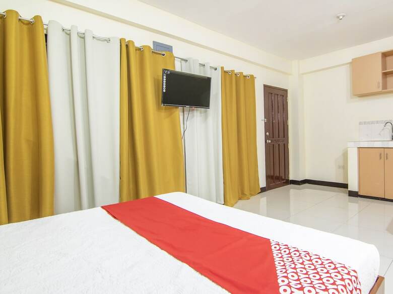 Hotel Oyo 578 Red Velvet Suites