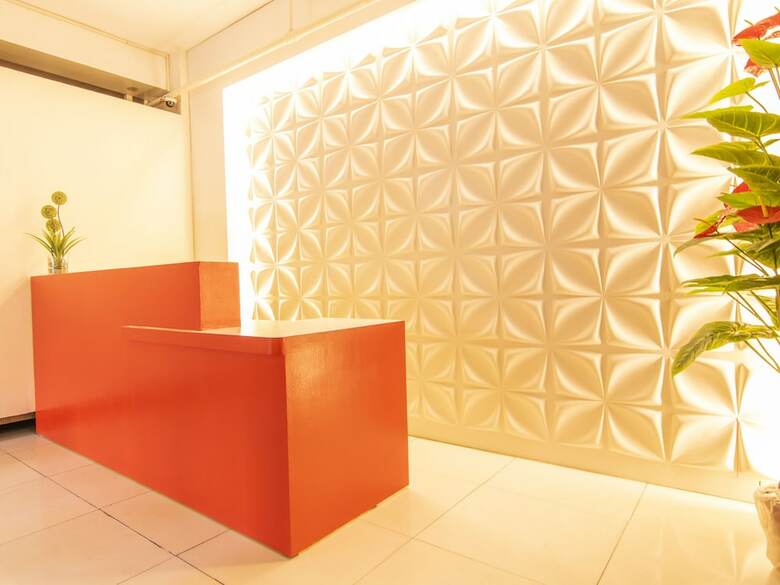 Hotel Oyo 578 Red Velvet Suites