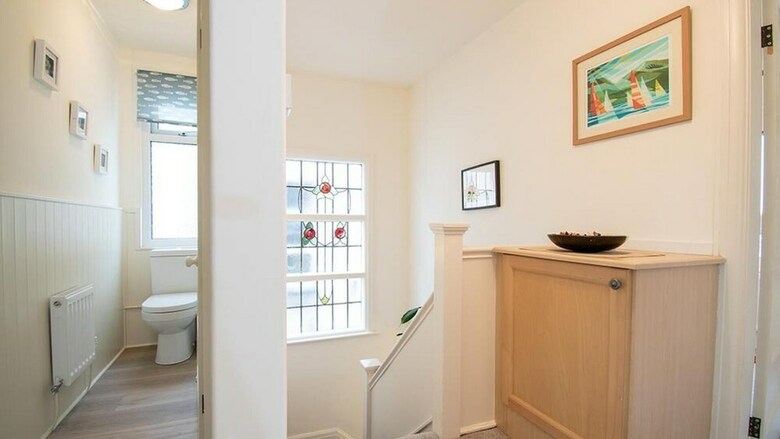 Gwylan Apartment In Penrhyn Bay, Modern And Beautifully Presented