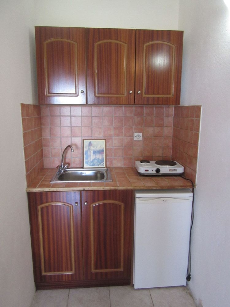 Hotel Aris Studios
