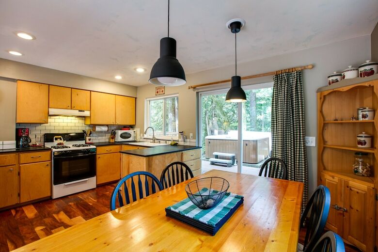 Mt. Baker Lodging Cabin 78 - Sleeps 8!
