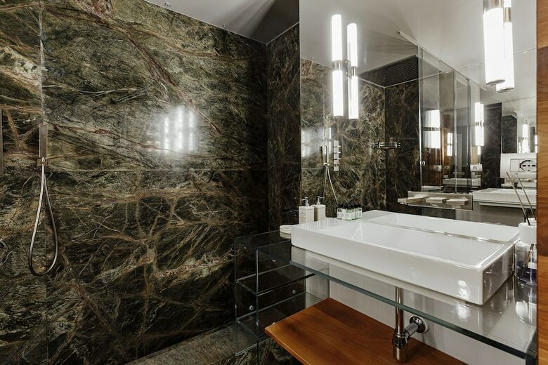 Royal Apartments Grecheskaya 25