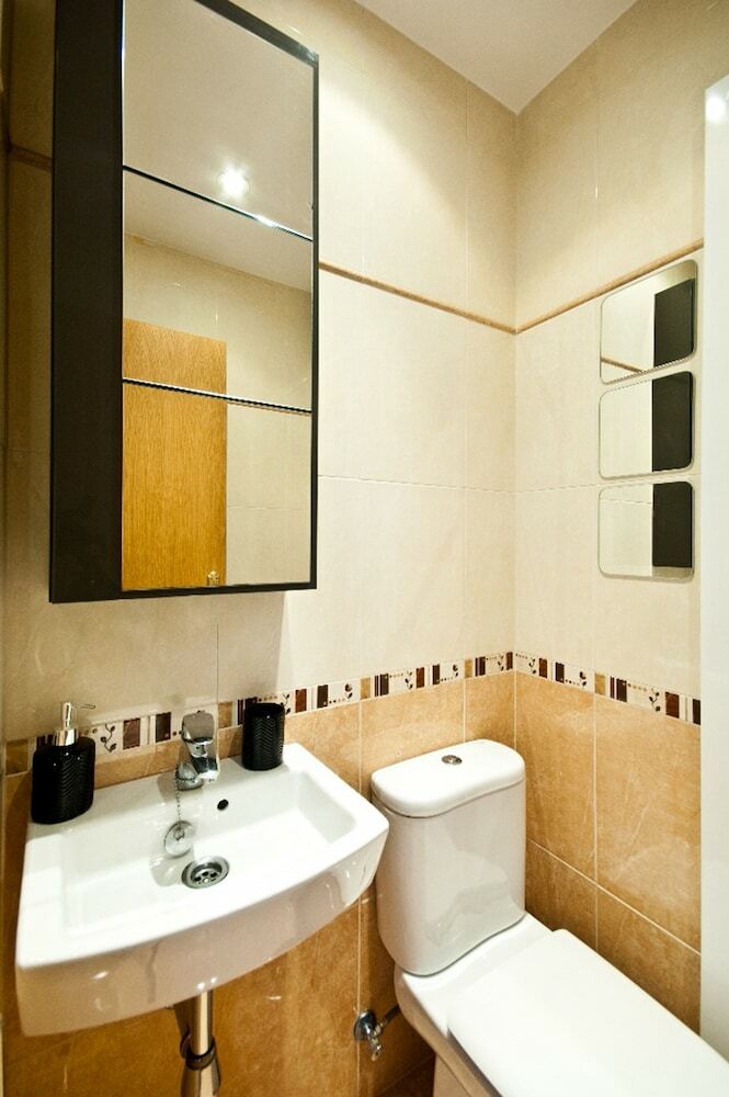 Apartamentos Charming Madrid Urgel