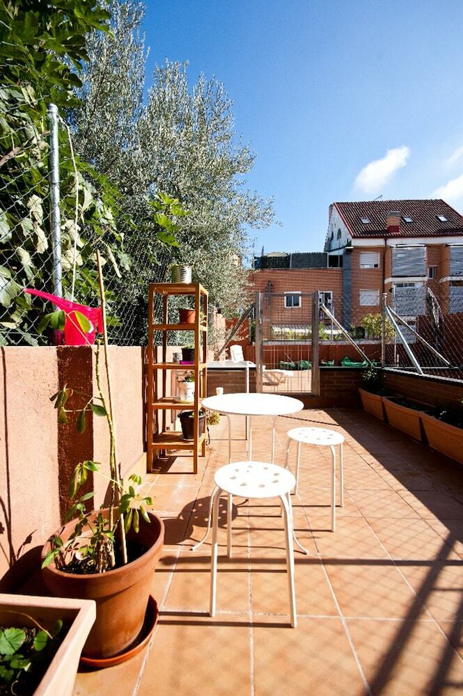 Apartamentos Charming Madrid Urgel