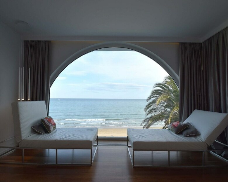 Villa Gaud� Vilanova House