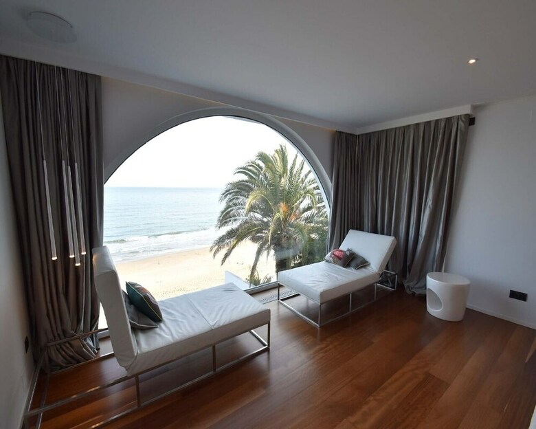 Villa Gaud� Vilanova House